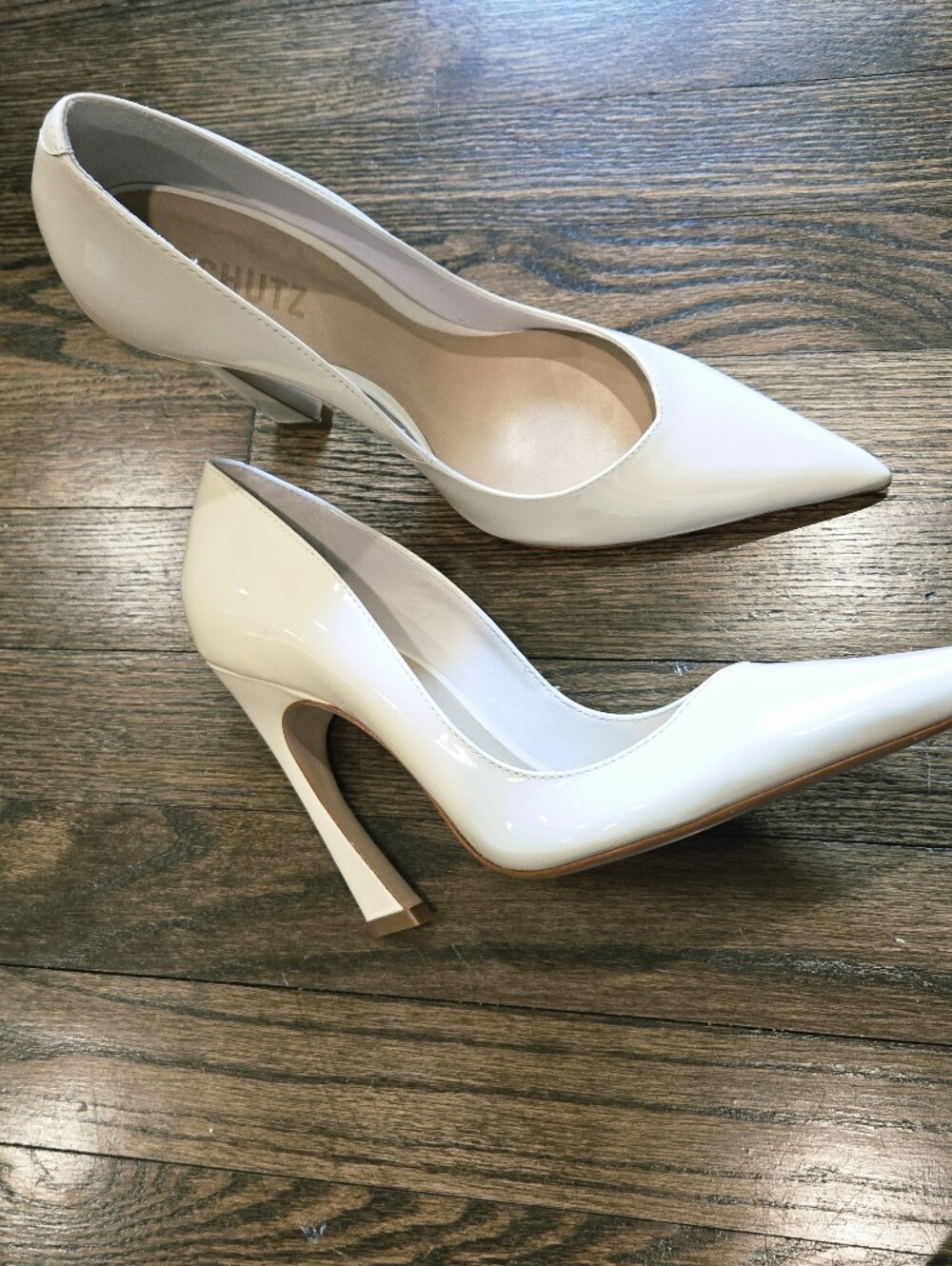 Schutz Lexi Stiletto Pump Off White Sugar White pointed toe Size 7.5B